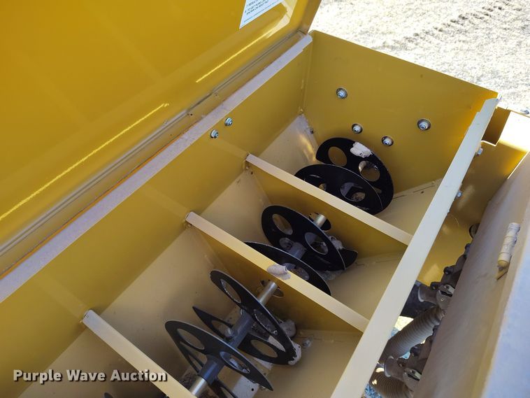 image for item DV6671 2013 Truax OTG 7512 twin row no-till grain drill