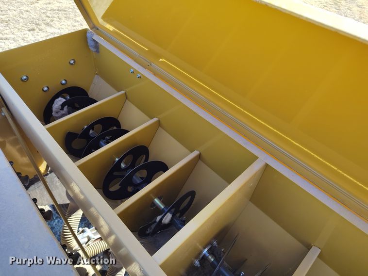 image for item DV6671 2013 Truax OTG 7512 twin row no-till grain drill