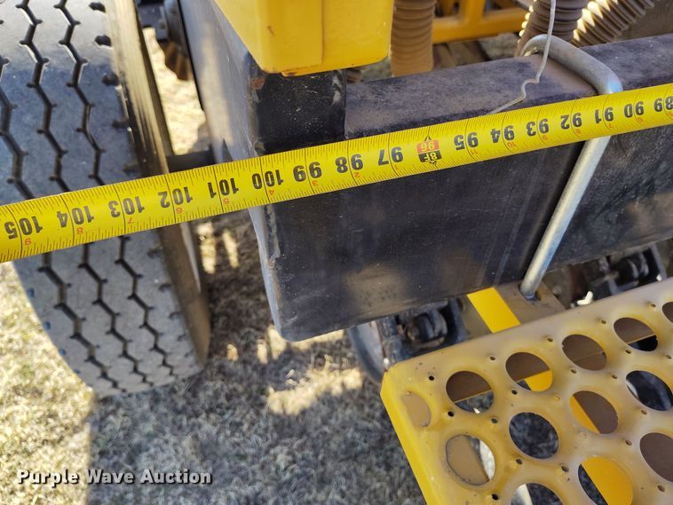 image for item DV6671 2013 Truax OTG 7512 twin row no-till grain drill