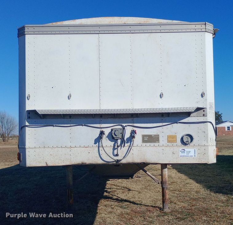 image for item DW0840 1981 American Trailers, Inc. grain trailer