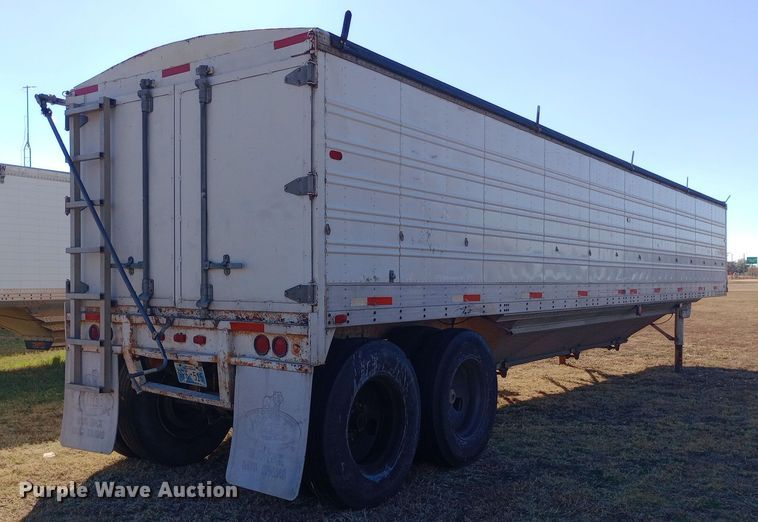 image for item DW0840 1981 American Trailers, Inc. grain trailer