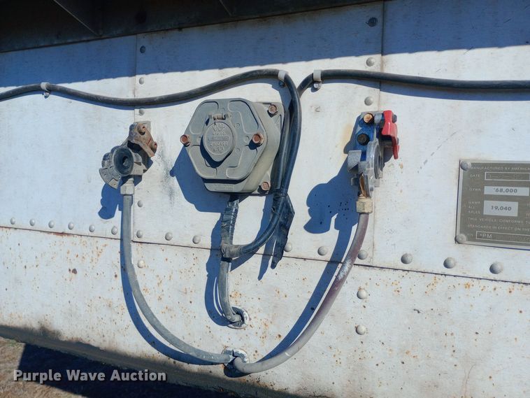 image for item DW0840 1981 American Trailers, Inc. grain trailer