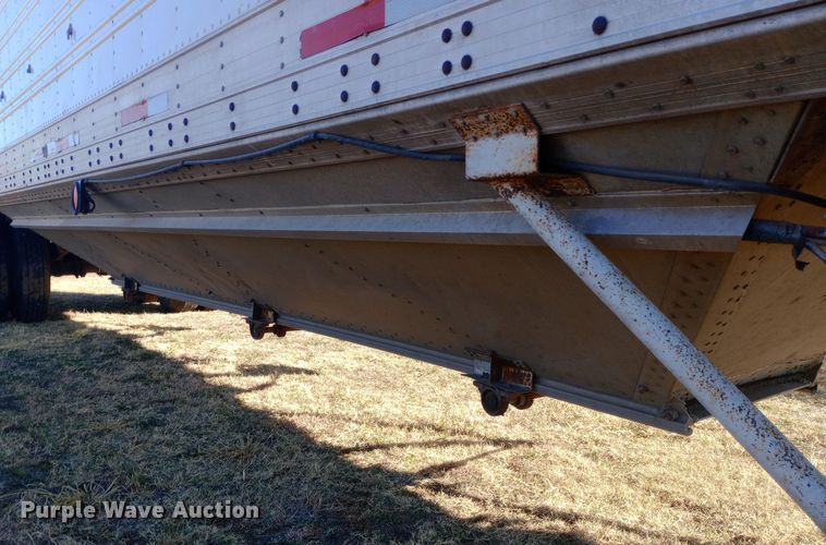 image for item DW0840 1981 American Trailers, Inc. grain trailer