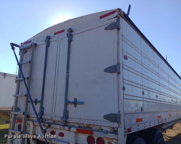 image for item DW0840 1981 American Trailers, Inc. grain trailer