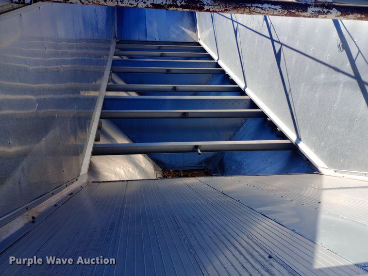 image for item DW0840 1981 American Trailers, Inc. grain trailer