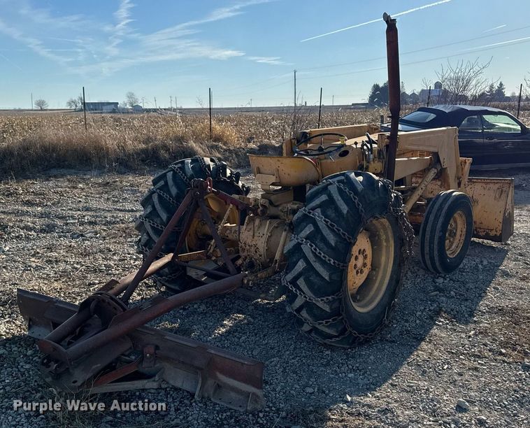 image for item EG7164 Massey Ferguson 2135 tractor