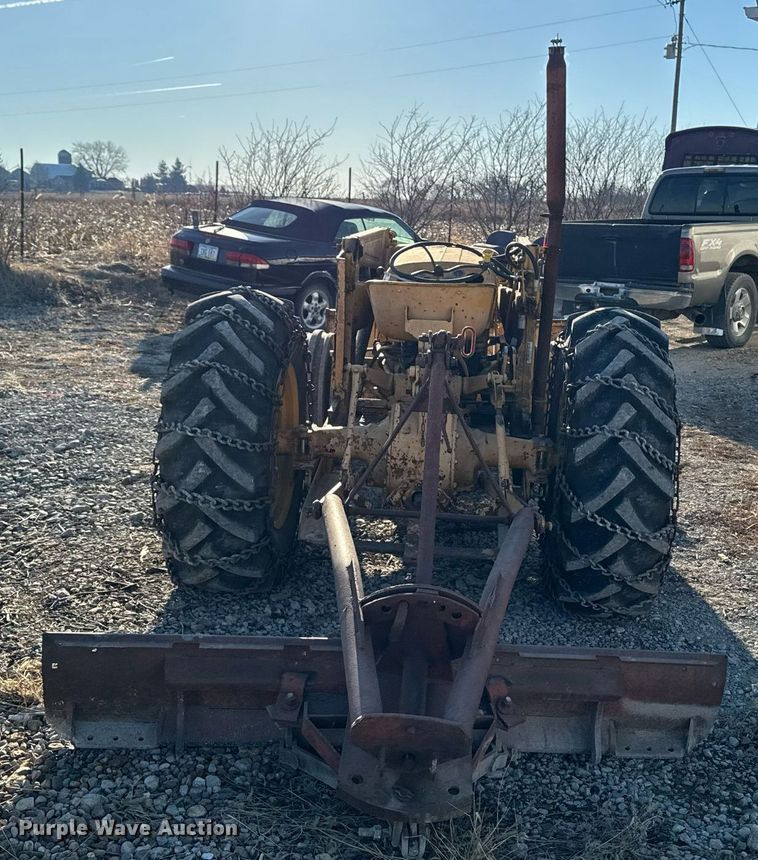 image for item EG7164 Massey Ferguson 2135 tractor