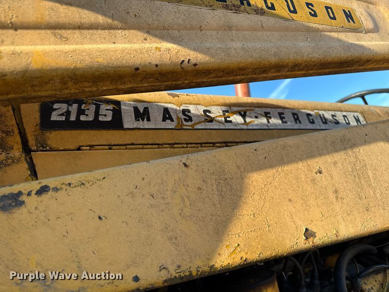 image for item EG7164 Massey Ferguson 2135 tractor