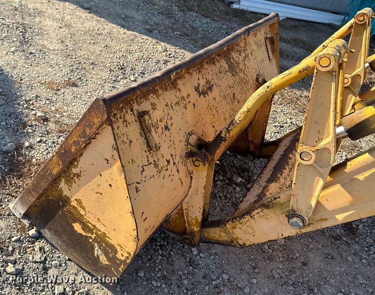 image for item EG7164 Massey Ferguson 2135 tractor