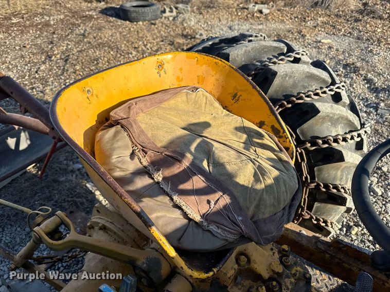 image for item EG7164 Massey Ferguson 2135 tractor