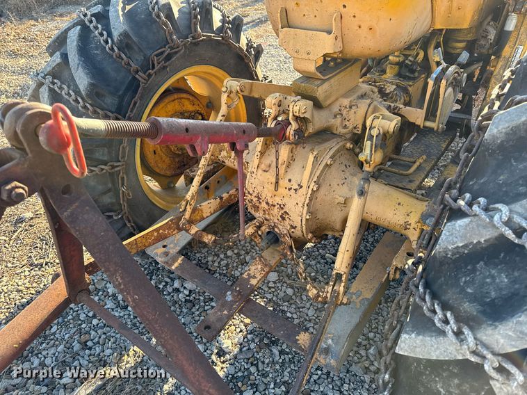 image for item EG7164 Massey Ferguson 2135 tractor