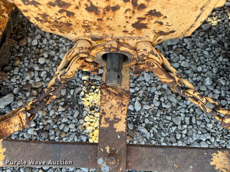 image for item EG7164 Massey Ferguson 2135 tractor