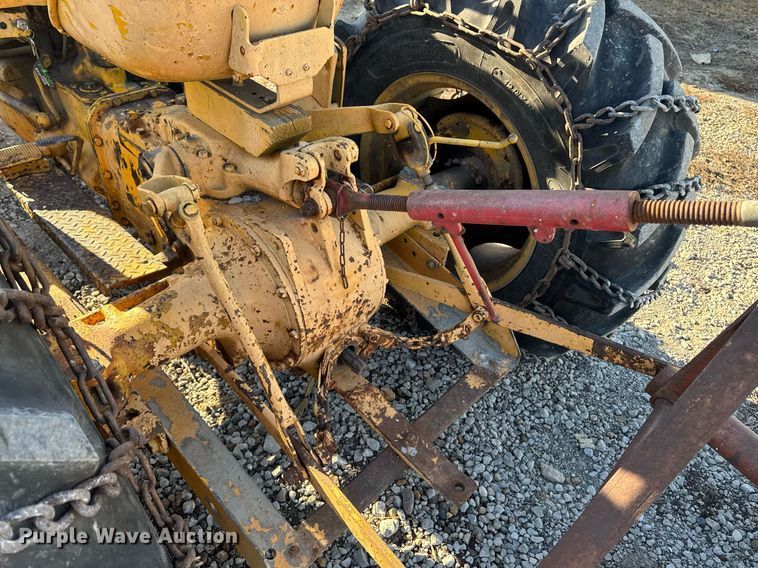 image for item EG7164 Massey Ferguson 2135 tractor