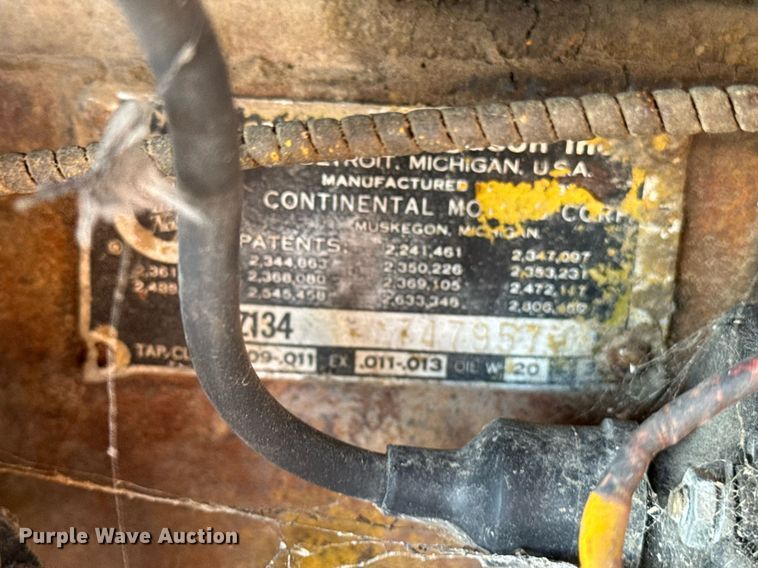 image for item EG7164 Massey Ferguson 2135 tractor