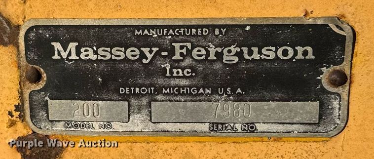 image for item EG7164 Massey Ferguson 2135 tractor