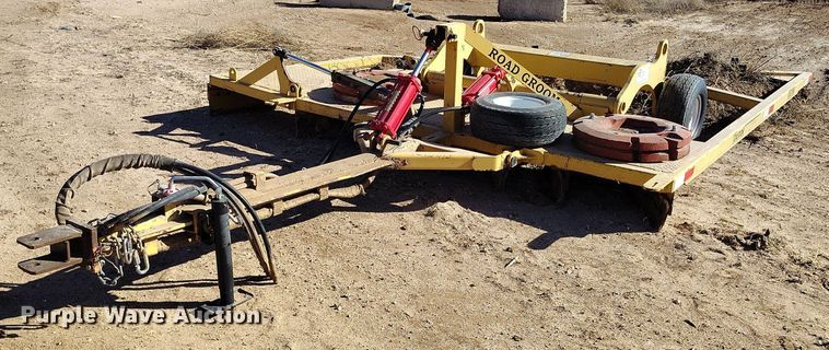 image for item EH0142 Road Groom Manufacturing  RG 11.0 W moldboard