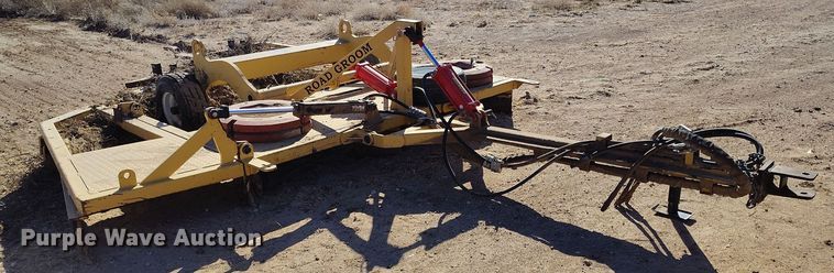 image for item EH0142 Road Groom Manufacturing  RG 11.0 W moldboard