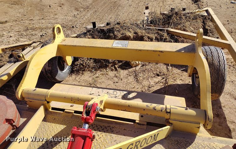 image for item EH0142 Road Groom Manufacturing  RG 11.0 W moldboard