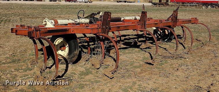 image for item EH0146 Krause  2795 field cultivator