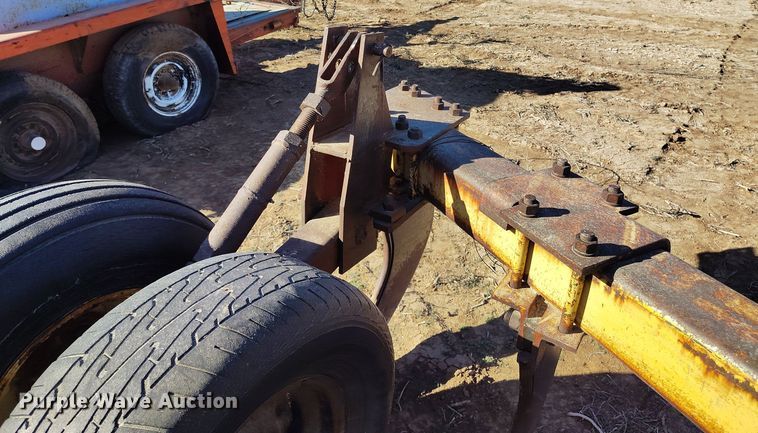 image for item EH0149 International Harvester  10 V-ripper