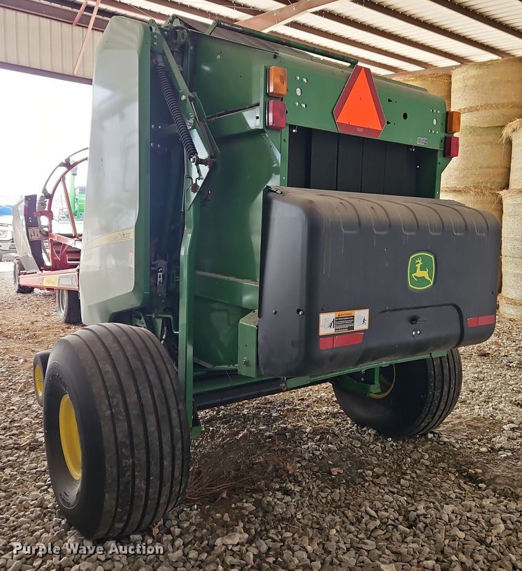 image for item EI8801 2019 John Deere 460M round baler