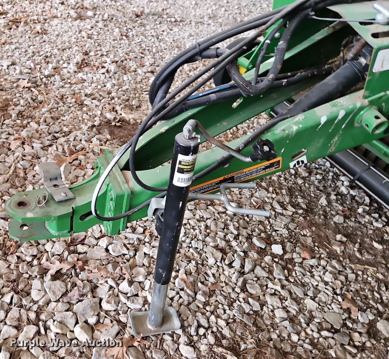 image for item EI8801 2019 John Deere 460M round baler