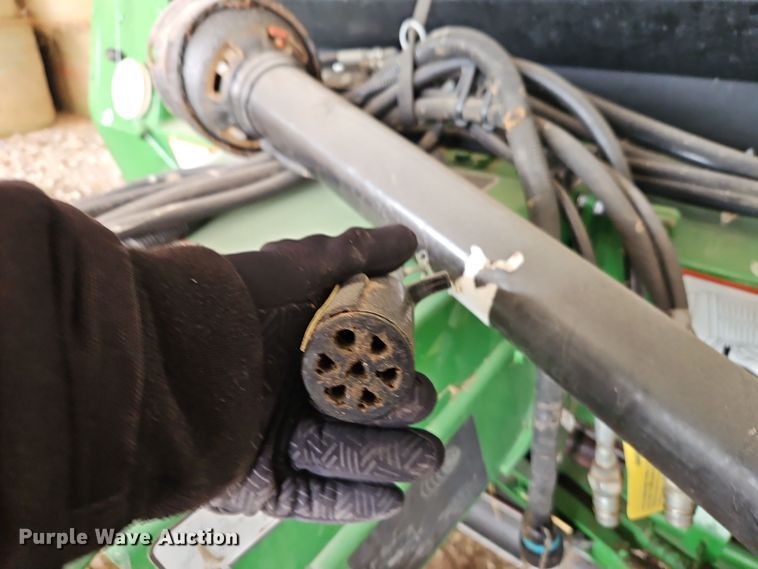 image for item EI8801 2019 John Deere 460M round baler