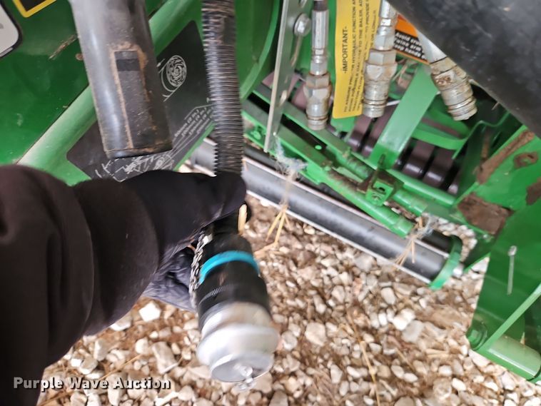 image for item EI8801 2019 John Deere 460M round baler