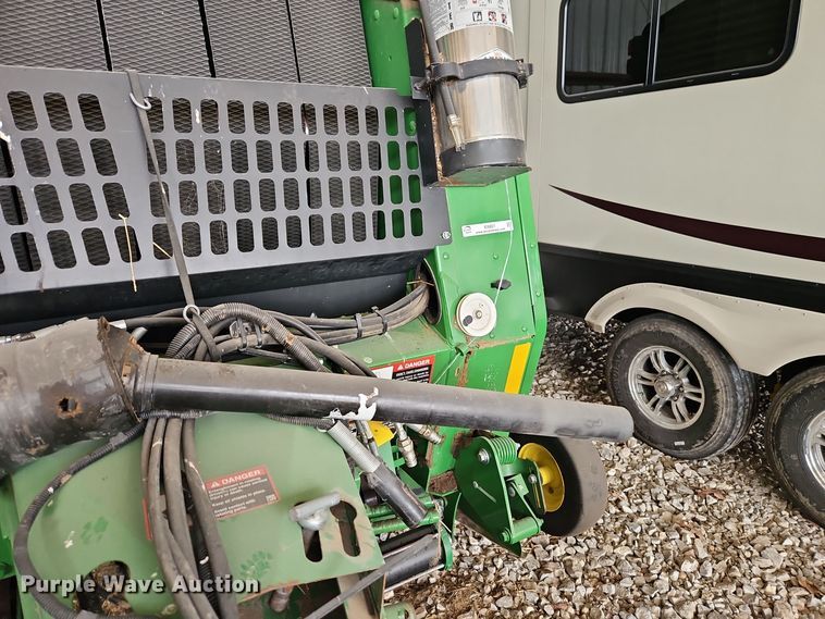 image for item EI8801 2019 John Deere 460M round baler