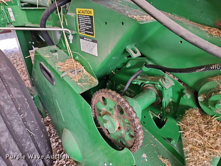 image for item EI8801 2019 John Deere 460M round baler