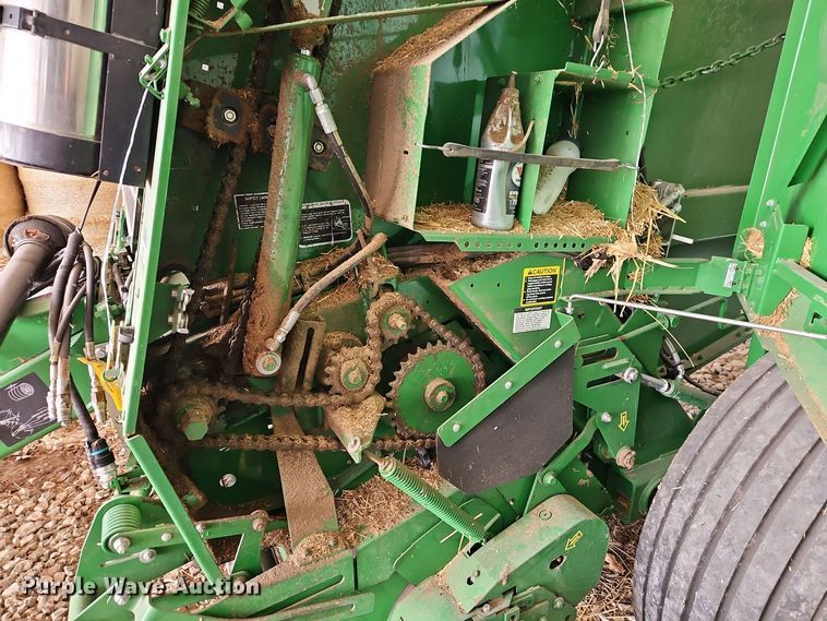 image for item EI8801 2019 John Deere 460M round baler