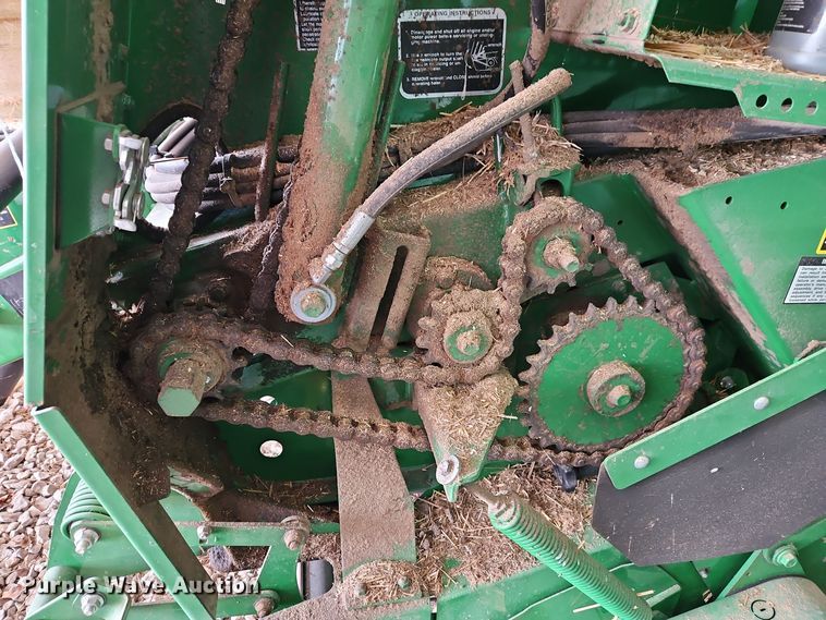 image for item EI8801 2019 John Deere 460M round baler