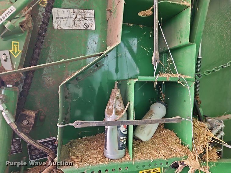 image for item EI8801 2019 John Deere 460M round baler
