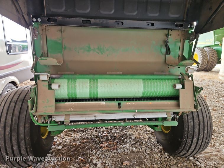 image for item EI8801 2019 John Deere 460M round baler