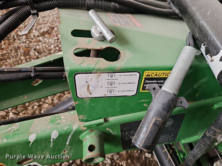 image for item EI8801 2019 John Deere 460M round baler