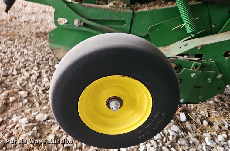 image for item EI8801 2019 John Deere 460M round baler