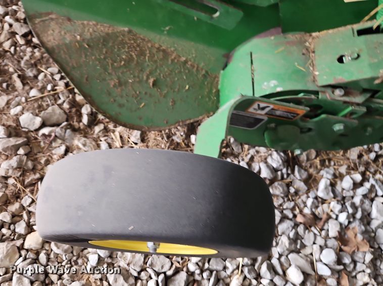 image for item EI8801 2019 John Deere 460M round baler