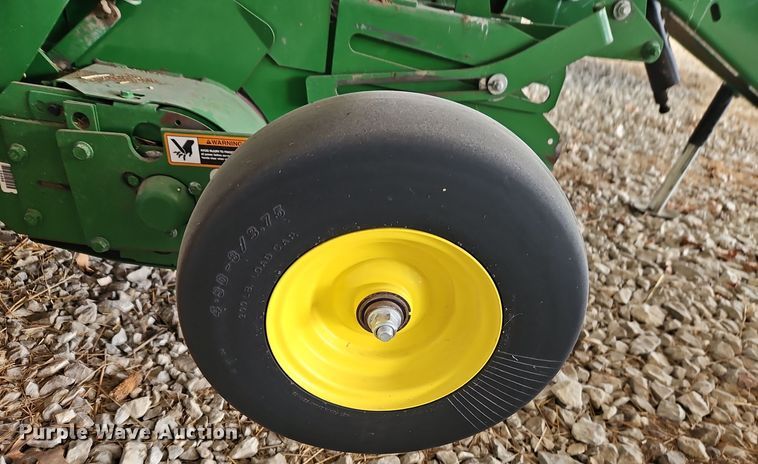 image for item EI8801 2019 John Deere 460M round baler