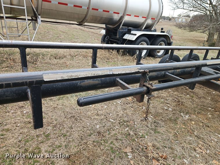 image for item EI8802 2013 Superior Steel Sales hay bale trailer