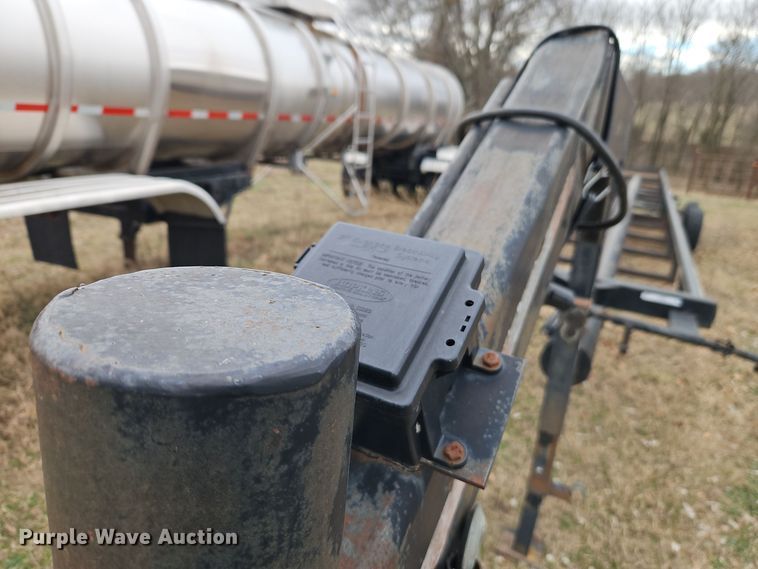 image for item EI8802 2013 Superior Steel Sales hay bale trailer