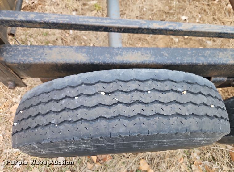 image for item EI8802 2013 Superior Steel Sales hay bale trailer