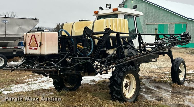 image for item EK2590 Agco Spra-Coupe 4440 sprayer