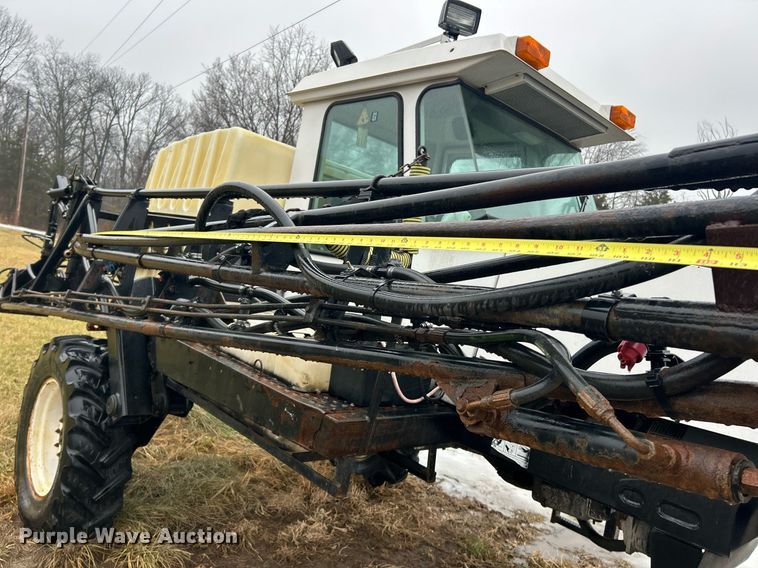 image for item EK2590 Agco Spra-Coupe 4440 sprayer