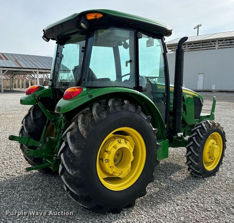 image for item EN5087 2022 John Deere 5075E MFWD tractor
