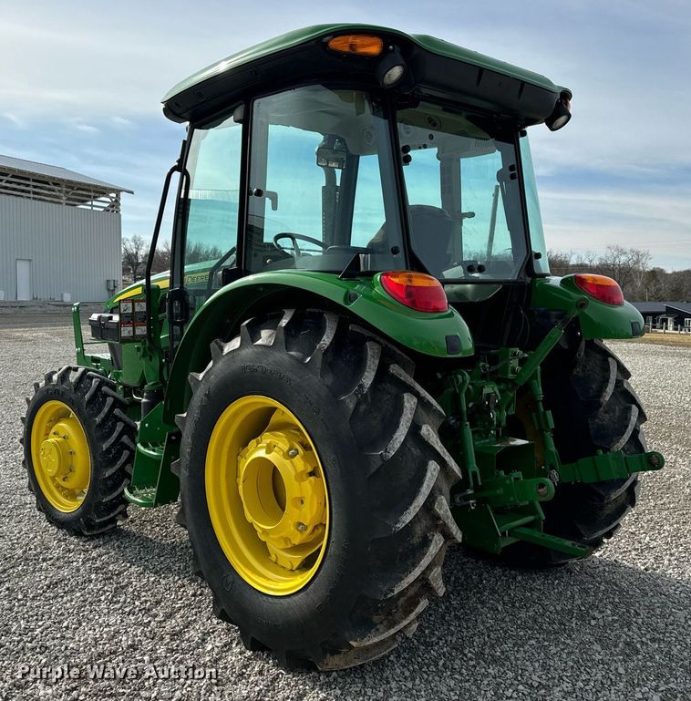 image for item EN5087 2022 John Deere 5075E MFWD tractor
