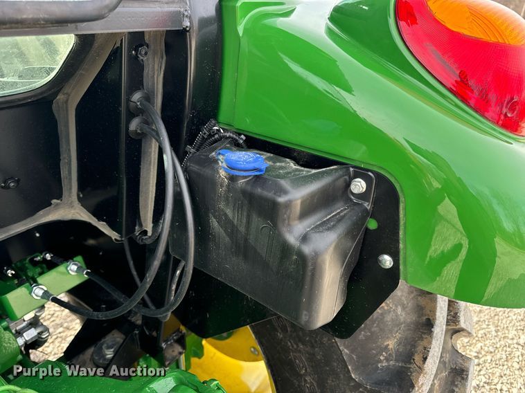 image for item EN5087 2022 John Deere 5075E MFWD tractor