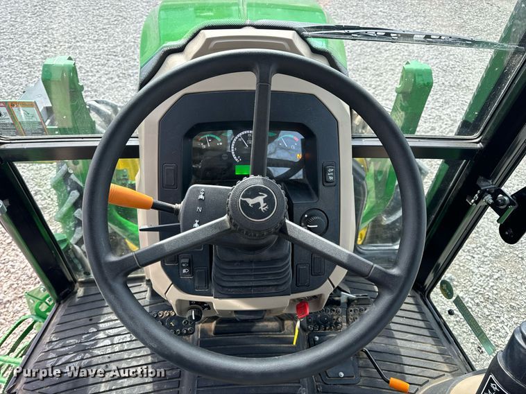 image for item EN5087 2022 John Deere 5075E MFWD tractor