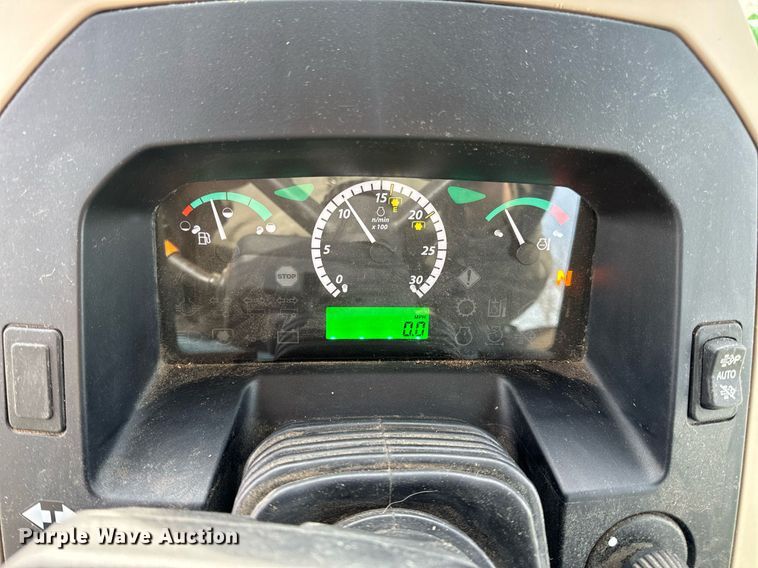 image for item EN5087 2022 John Deere 5075E MFWD tractor