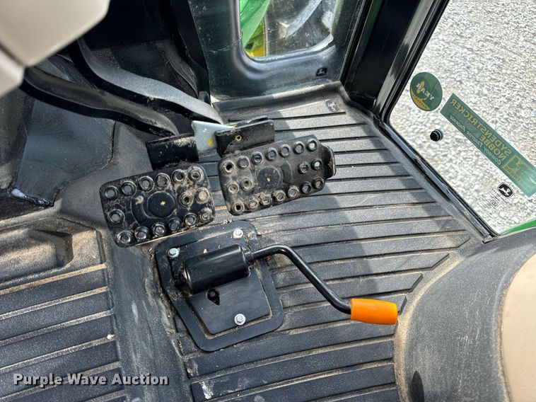 image for item EN5087 2022 John Deere 5075E MFWD tractor