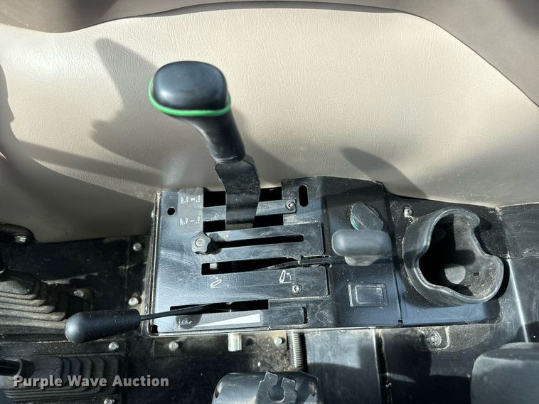 image for item EN5087 2022 John Deere 5075E MFWD tractor